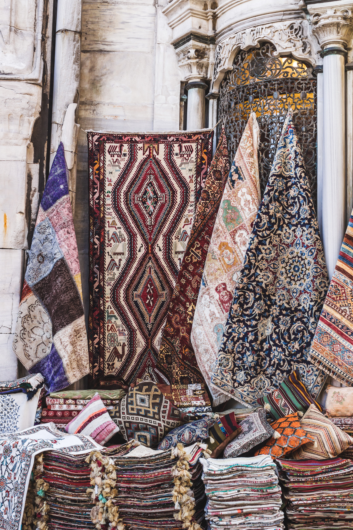 Trending Rugs 2024: The Must-Have Styles for Your Home